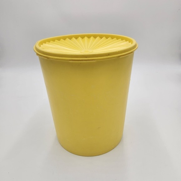 Tupperware Yellow Sunburst Servalier Canister # 807 With Lid Storage Container - Picture 4 of 9